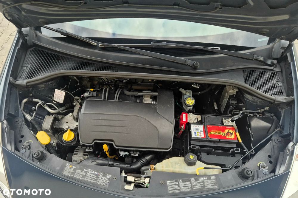 Renault Clio 1.2 16V 75 Yahoo - 16