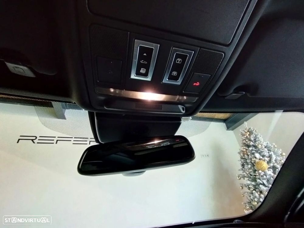 Jaguar XE 2.0 D R-Dynamic SE - 20