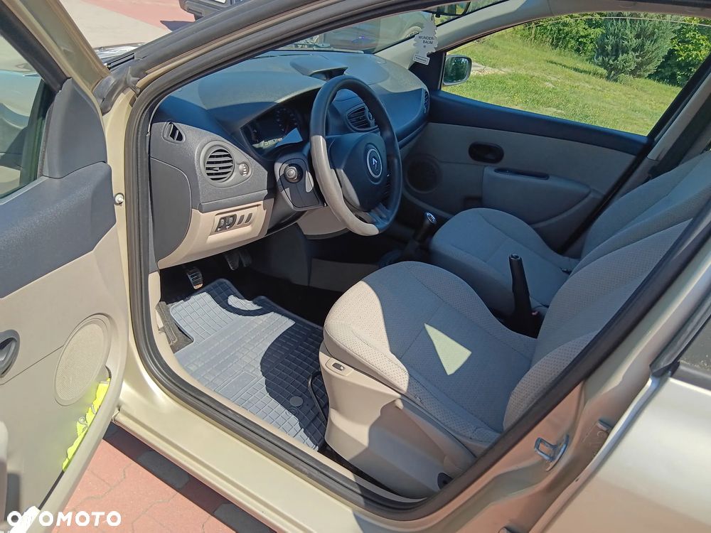 Renault Clio 1.2 16V Expression - 4