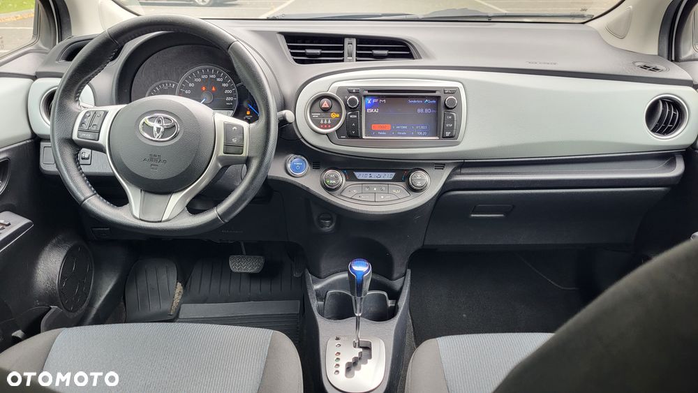 Toyota Yaris - 16
