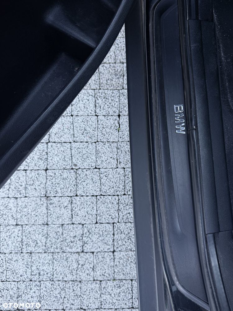 BMW X1 sDrive18d - 9
