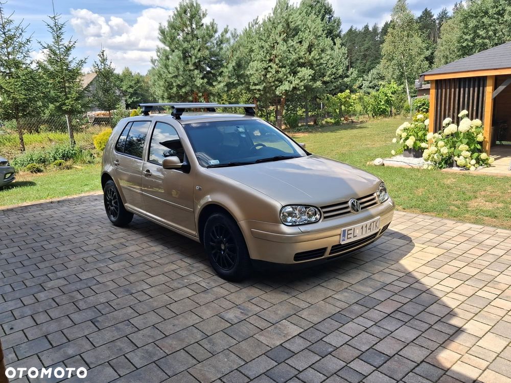 Volkswagen Golf - 6