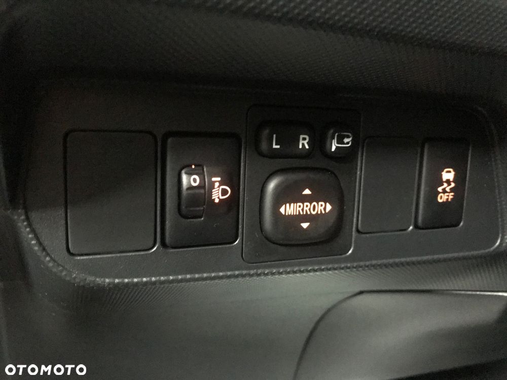 Toyota Auris 1.6 Premium MM - 23