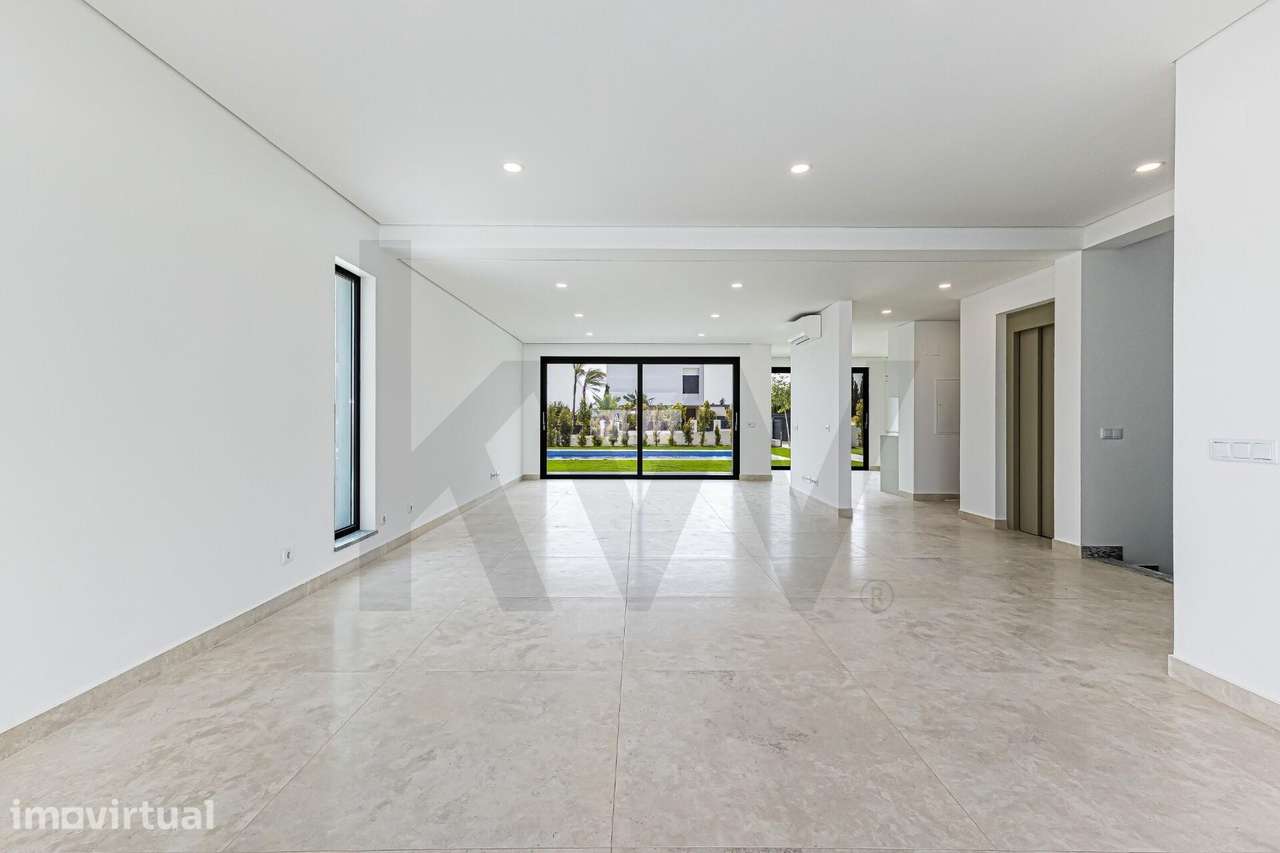 MORADIA CONTEMPORÂNEA, 4 SUITES, ELEVADOR, PISCINA, VISTA MAR, PÊRA! - Grande imagem: 5/29