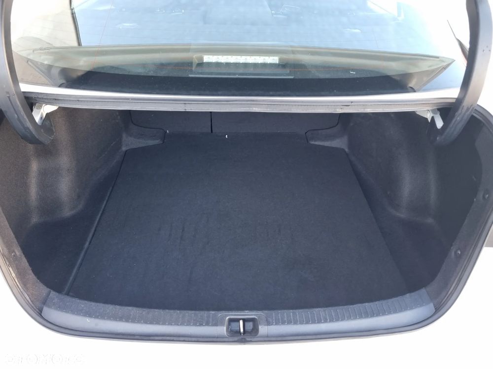 Toyota Corolla 1.8 Hybrid Comfort - 17