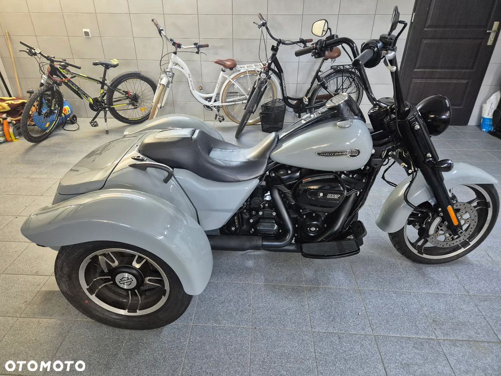 Harley-Davidson Trike Freewheeler - 17