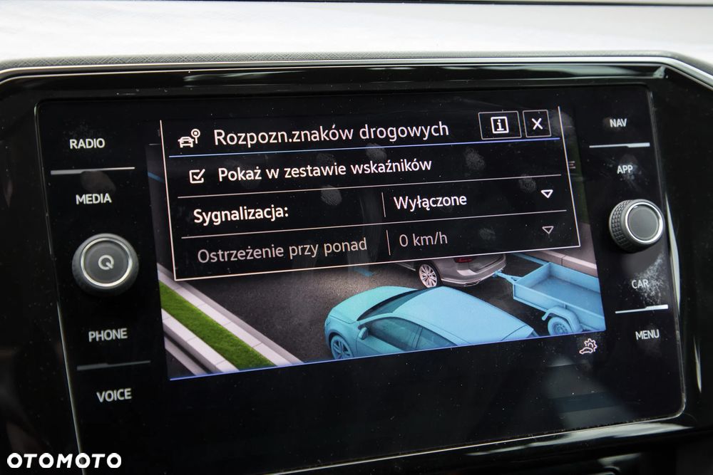 Volkswagen Passat - 30