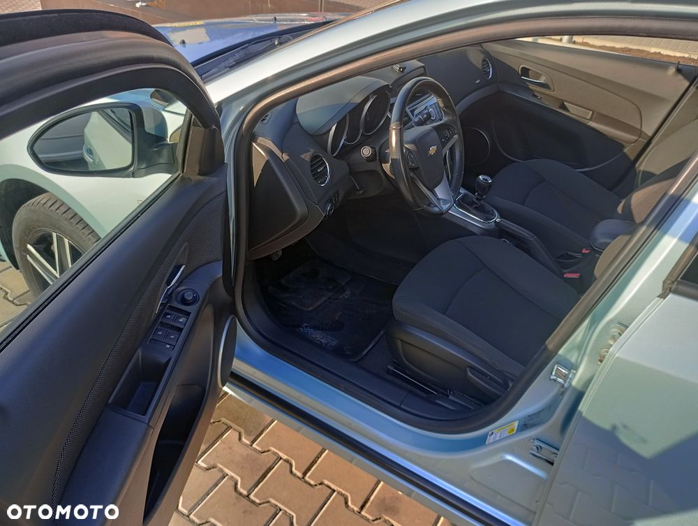 Chevrolet Cruze - 10