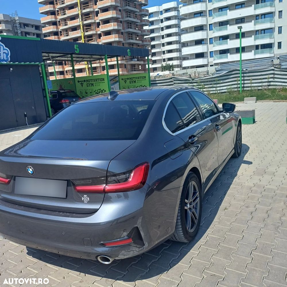 BMW Seria 3 320d xDrive AT - 13