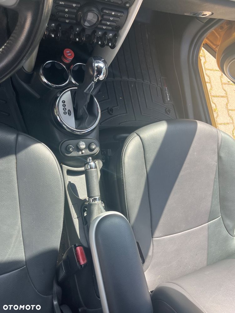 MINI Cooper Standard - 16