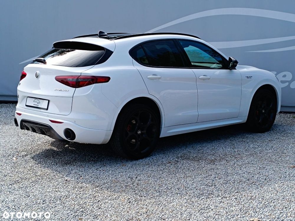 Alfa Romeo Stelvio 2.0 Turbo Veloce Q4 - 18