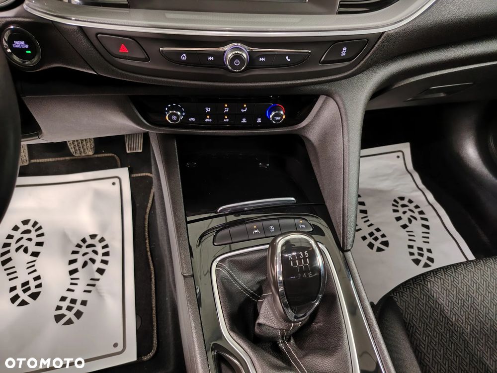 Opel Insignia 1.5 T Exclusive S&S - 31