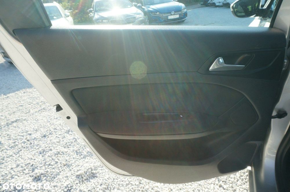 Peugeot 308 1.6 BlueHDi Active S&S - 21
