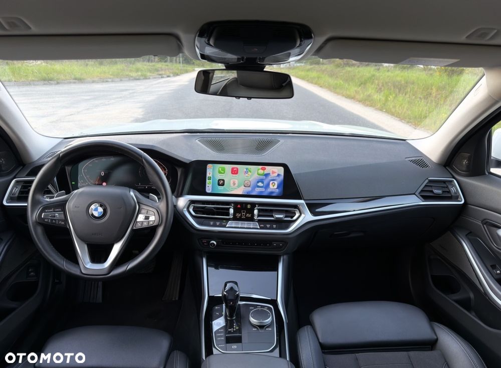 BMW Seria 3 320d Sport Line - 31