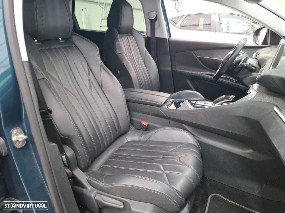 Peugeot 5008 1.2 PureTech Allure EAT8 - 4