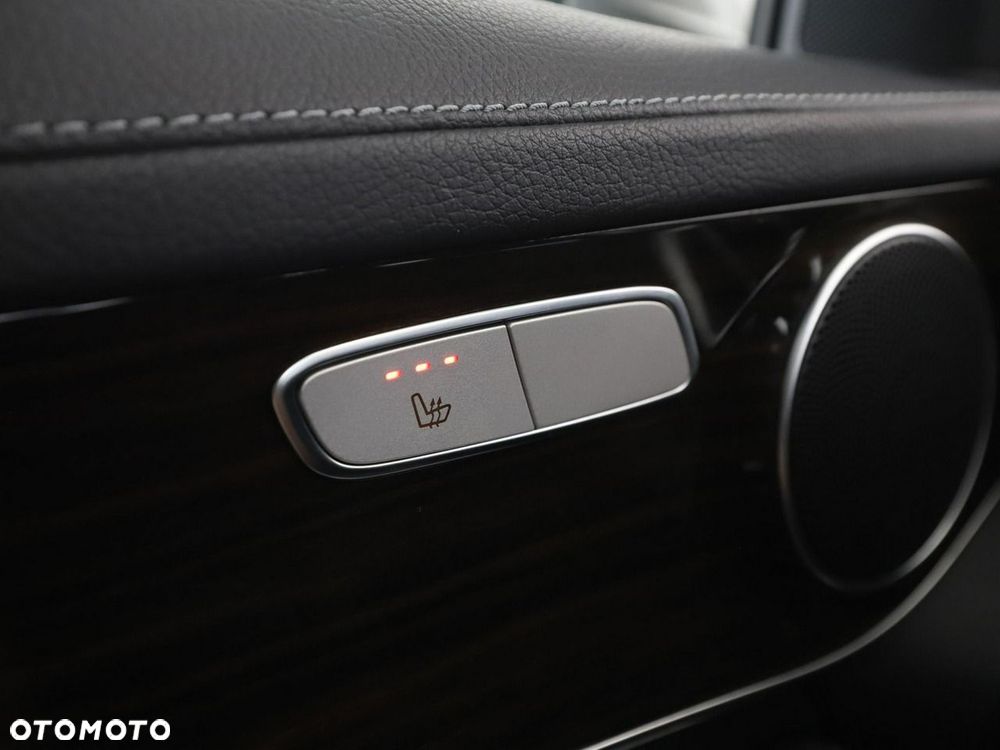Mercedes-Benz GLC 300 de 4Matic 9G-TRONIC - 36