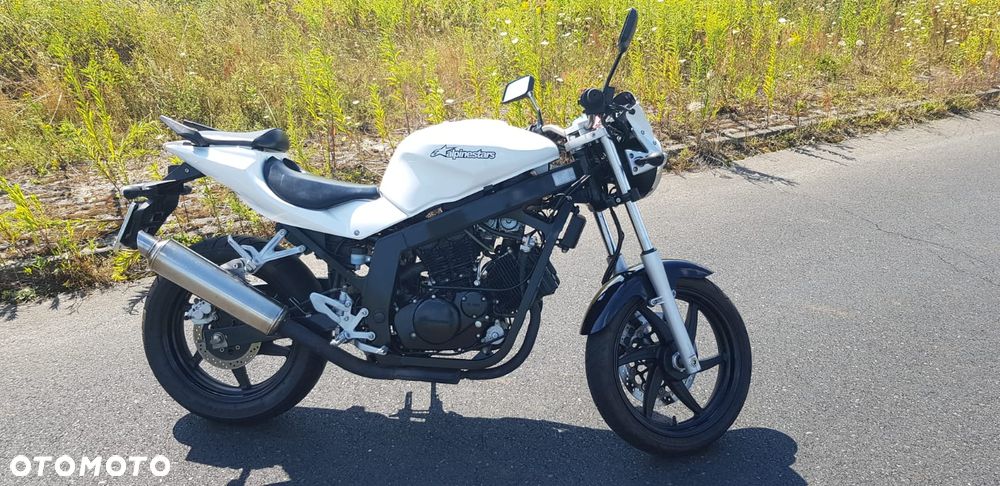 Hyosung GT Comet - 8