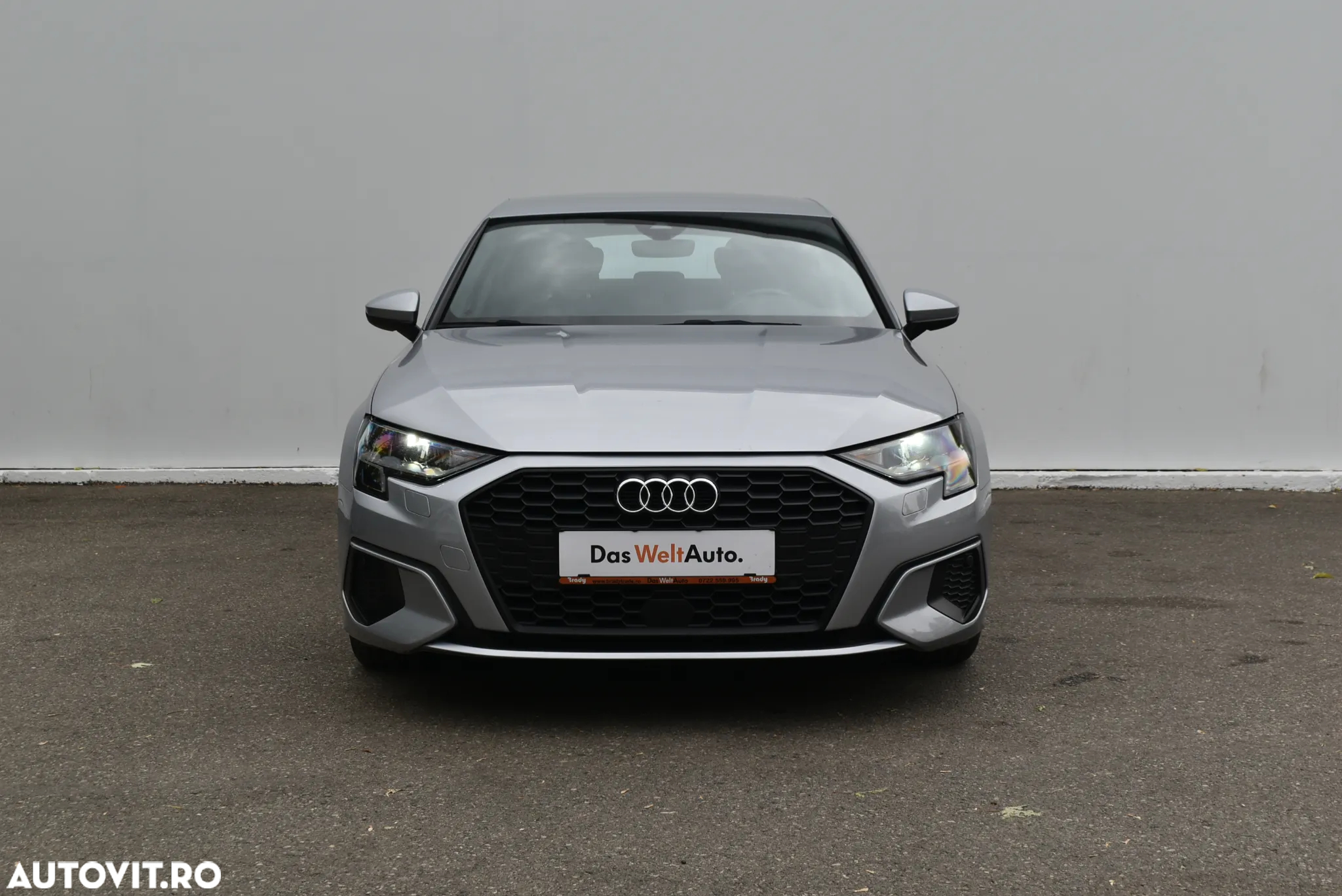 Audi A3 2.0 30 TDI Basic - 8