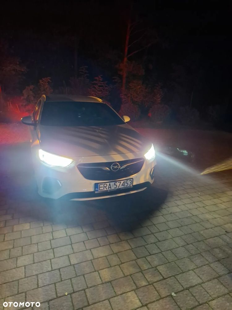 Opel Insignia 2.0 CDTI 4x4 GSi S&S - 2