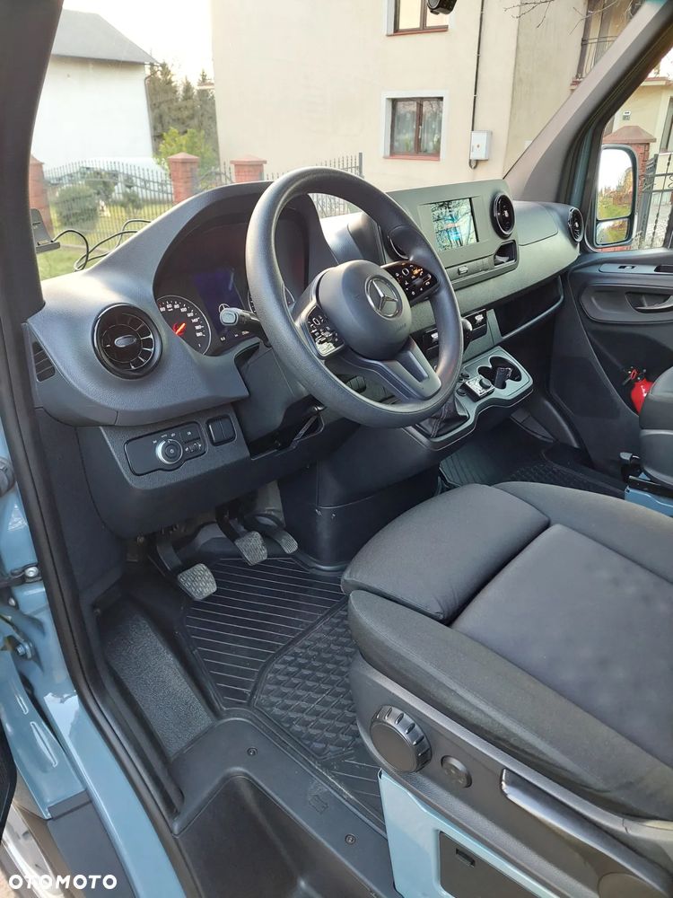 Mercedes-Benz Sprinter - 7