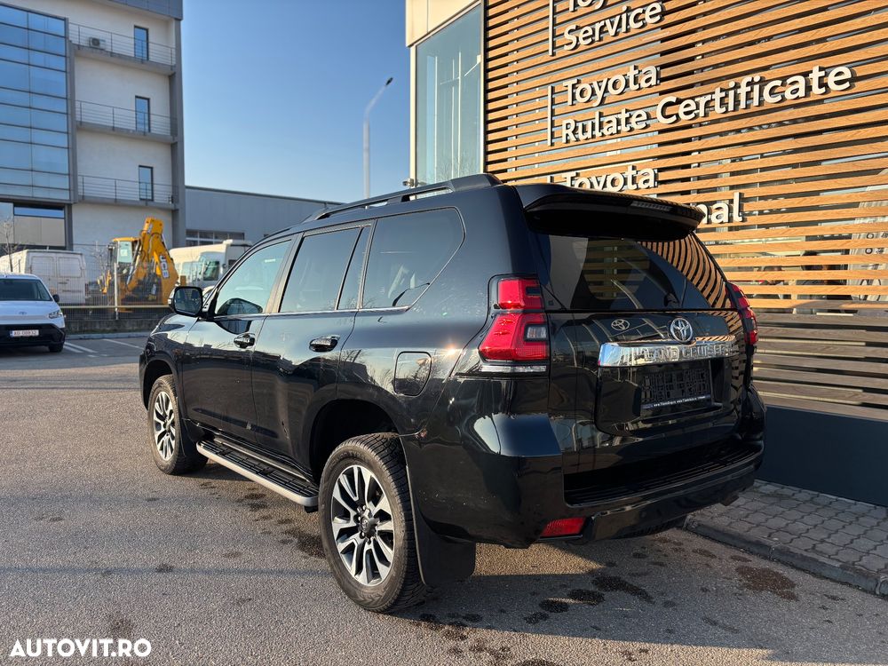Toyota Land Cruiser 2.8l D-4D 204 CP A/T 7 locuri Executive - 7