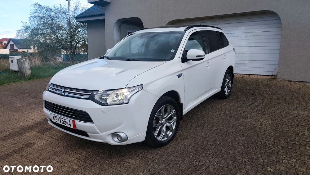 Mitsubishi Outlander 2.0 4WD Top - 28