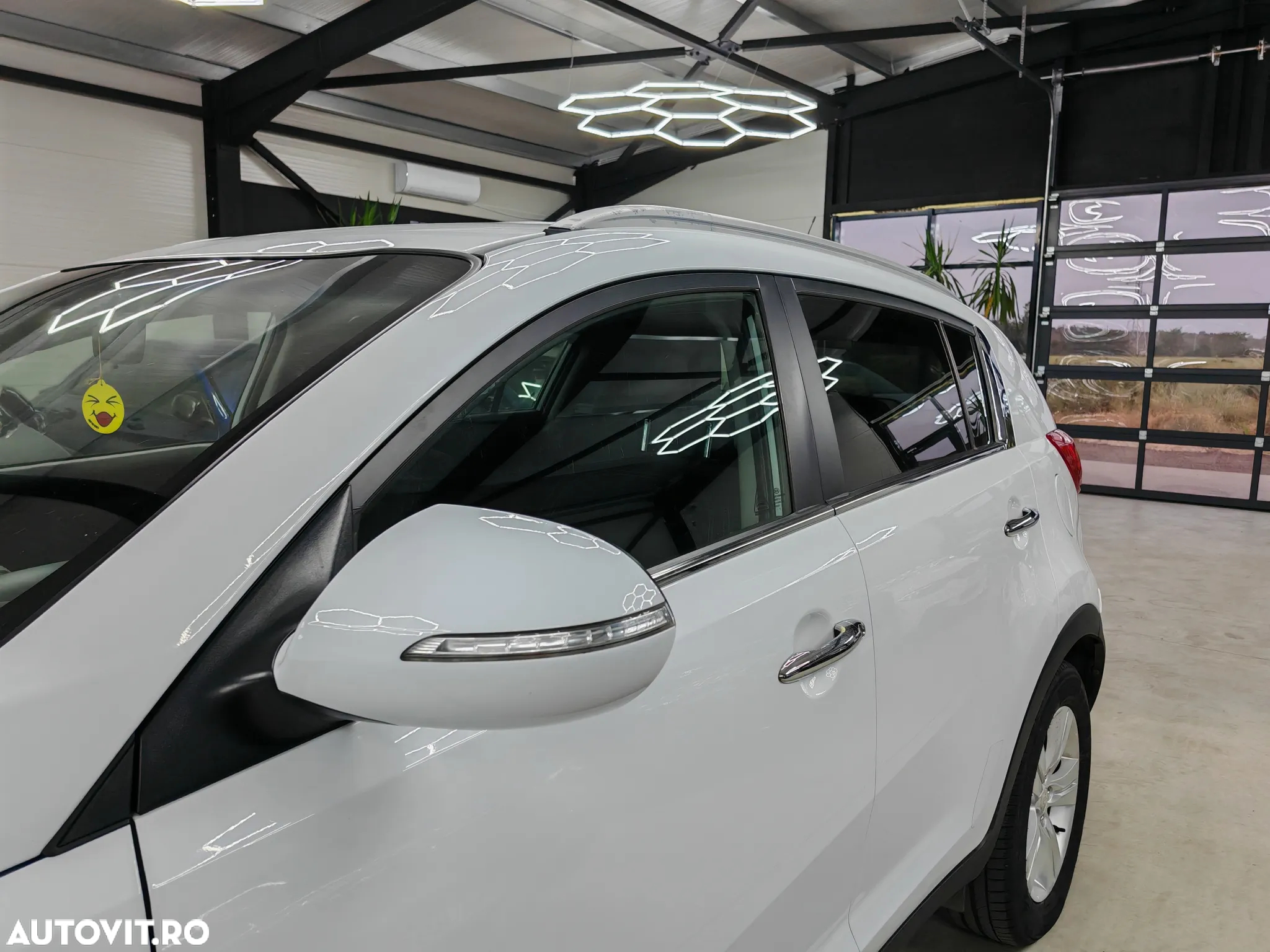 Kia Sportage 1.7 CRDI 2WD Dream-Team Edition - 34