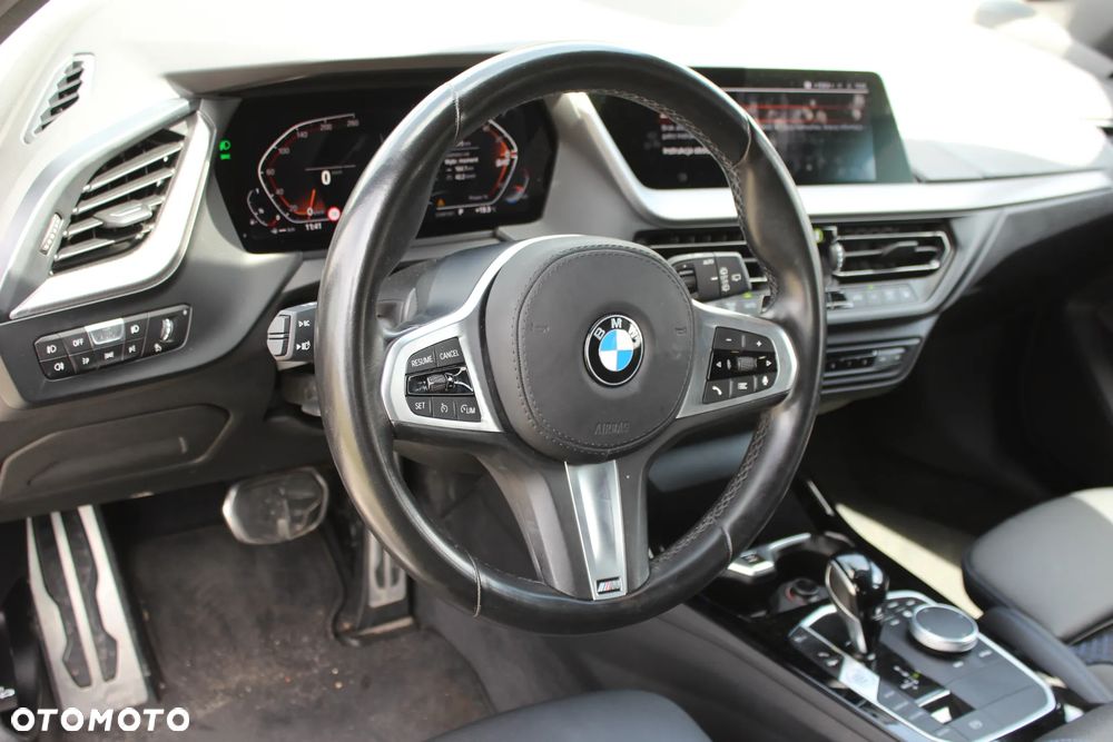 BMW Seria 1 120i M Sport - 13