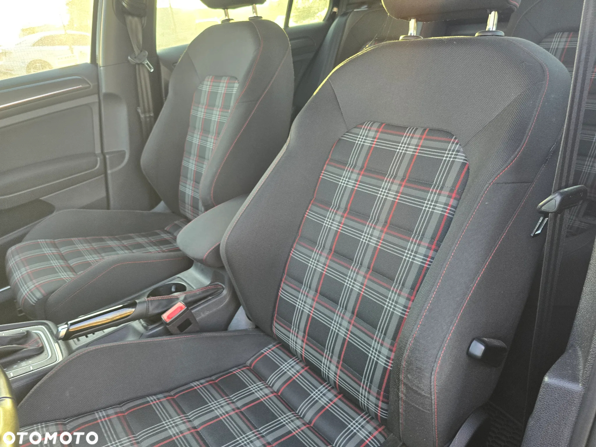 Volkswagen Golf GTI Performance BlueMotion Technology DSG - 8