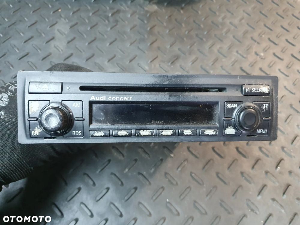 RADIO CONCERT AUDI A6 C5 4B0035186G AUDI CD - 1