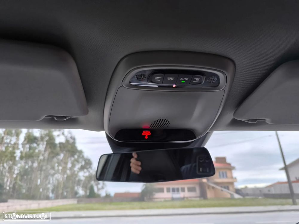 Volvo V40 D2 Momentum - 39