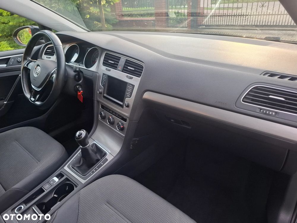 Volkswagen Golf - 14