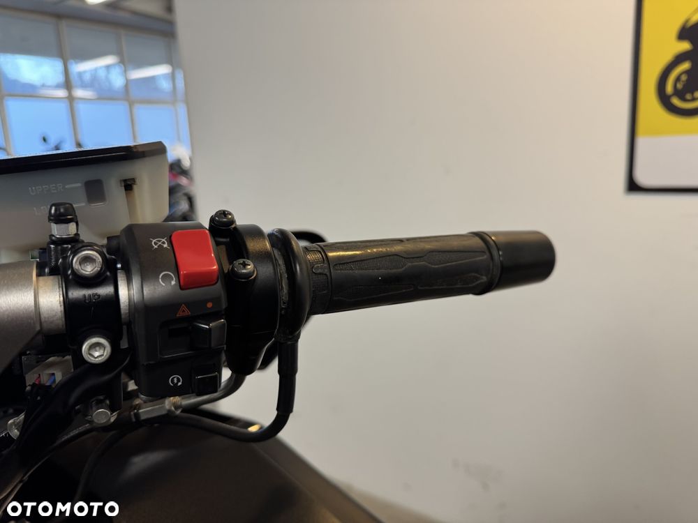 Kawasaki GTR - 29