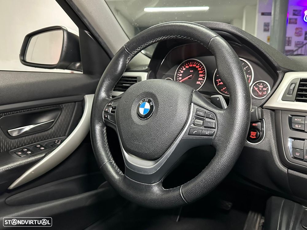 BMW 320 d Touring Sport-Aut. - 23