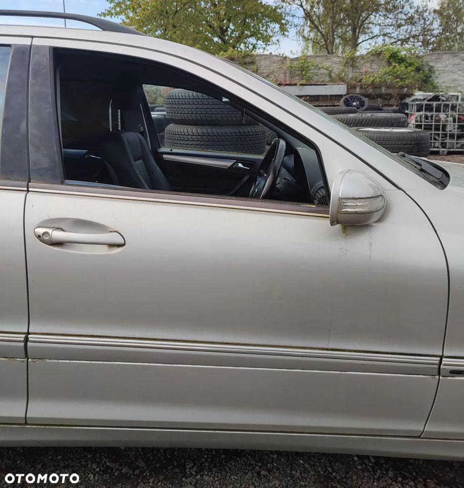 Mercedes W203 lift drzwi prawe przód przednie kolor 744 - 1