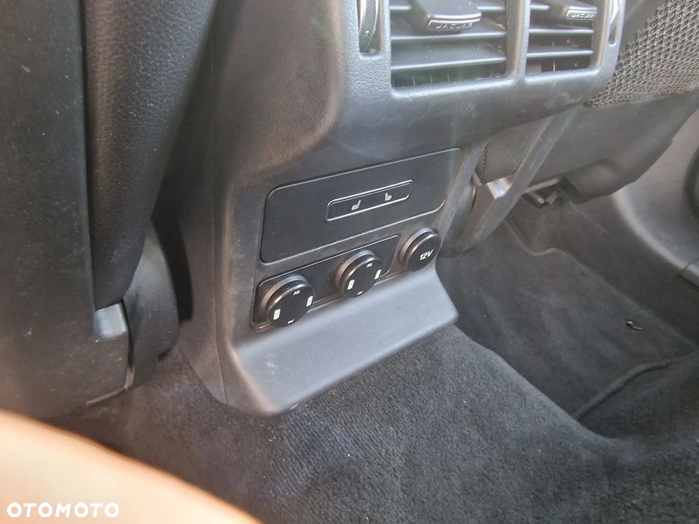 Jaguar F-Pace 20d AWD R-Sport - 19