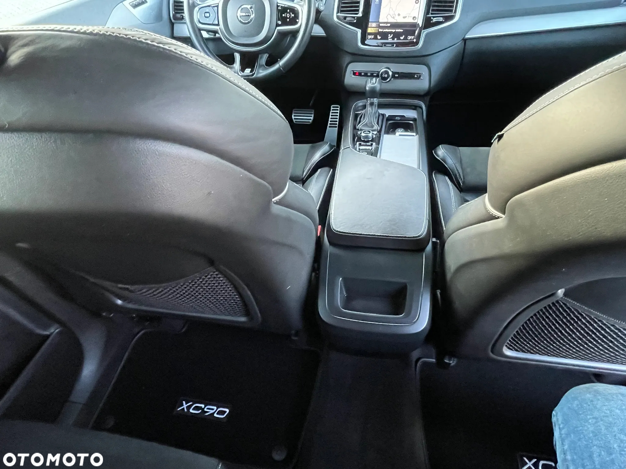 Volvo XC 90 D5 AWD R-Design - 16