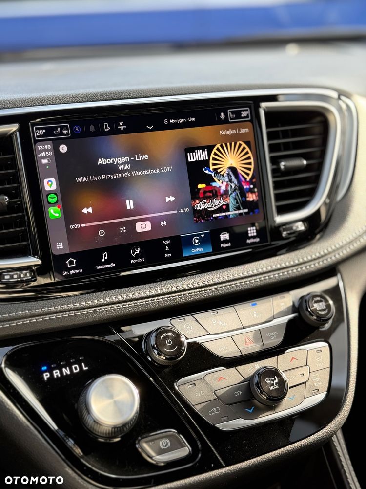 Chrysler Pacifica - 22