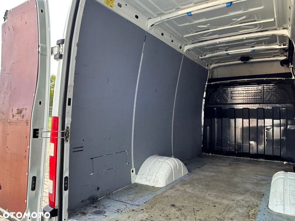Iveco Daily 50C15 35C15 3.0 HPI L3H2 Średniak **KLIMA**Hak 3,5t.**NA BLIŹNIAKACH**Sprowadzony**2013R** - 10