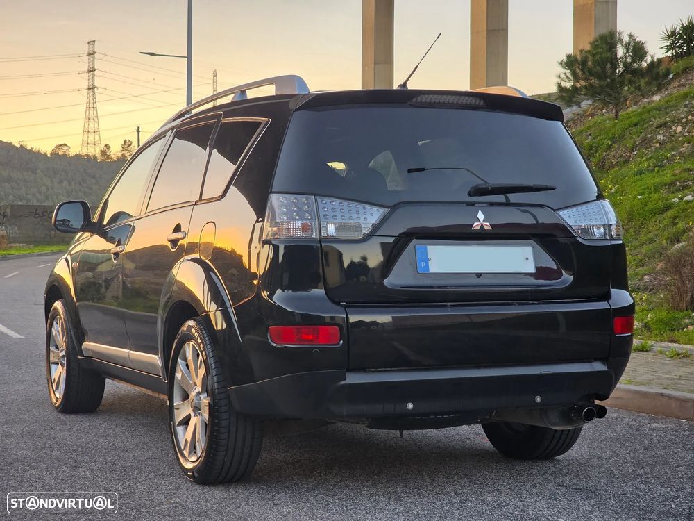 Mitsubishi Outlander 2.0 DI-D Intense 4WD - 3