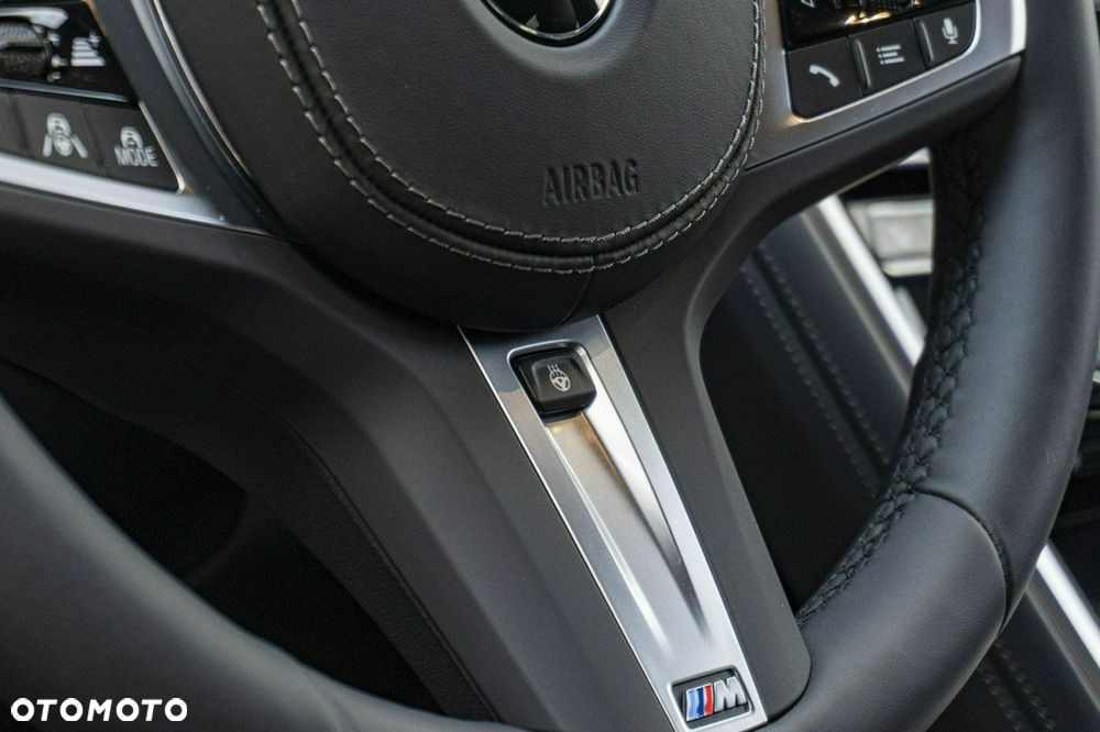 BMW Seria 8 - 12