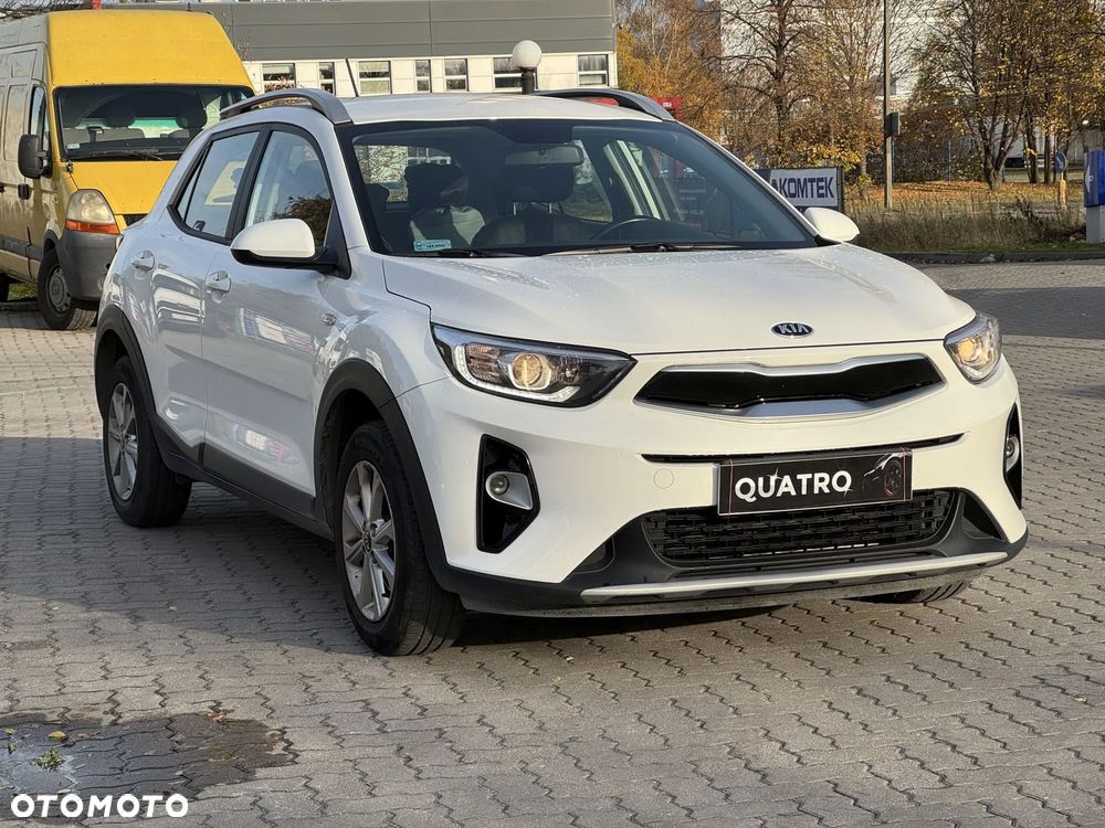 Kia Stonic 1.2 L - 6