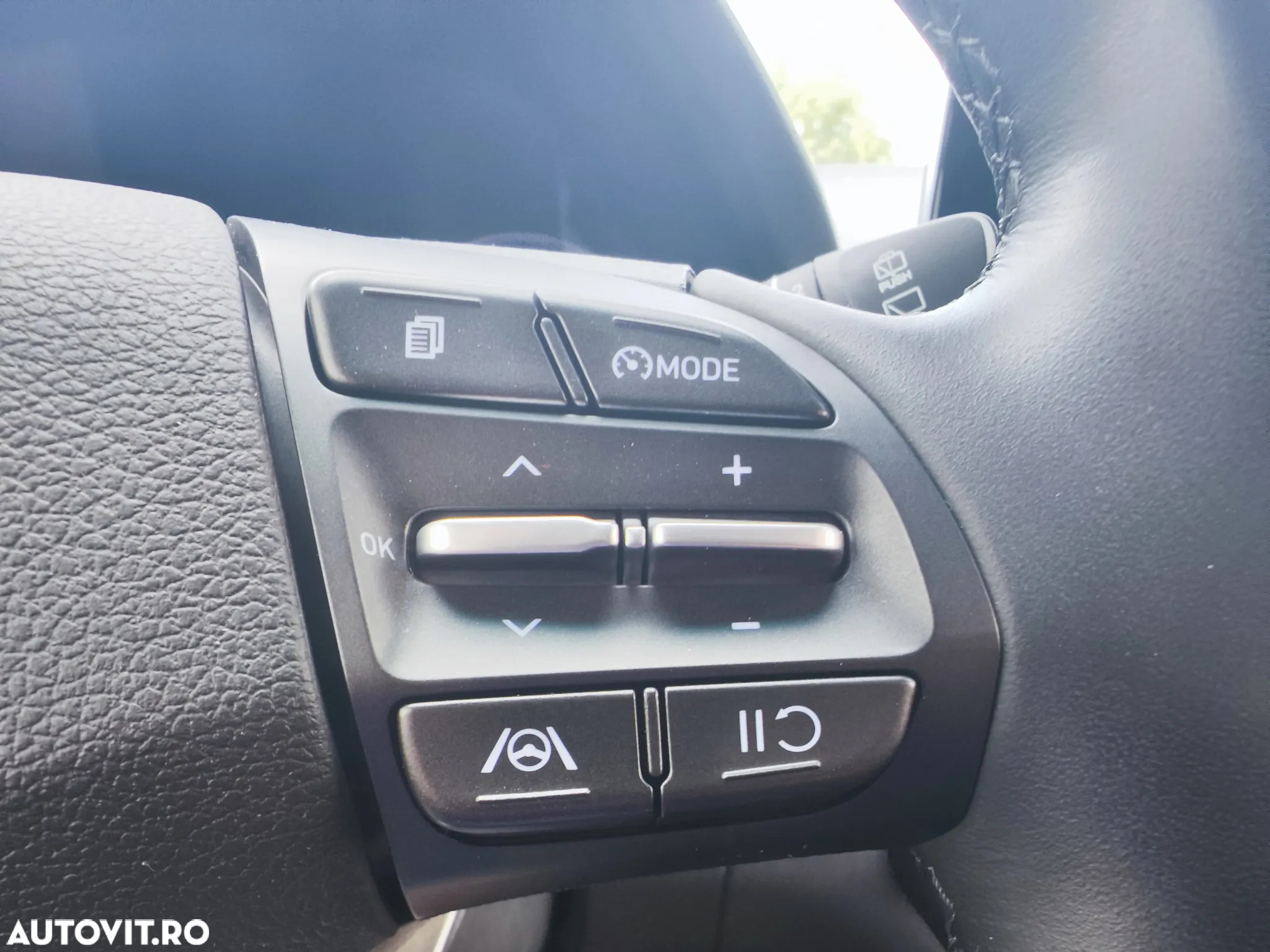 Hyundai i30 Kombi 1.6 CRDI DCT Select - 26