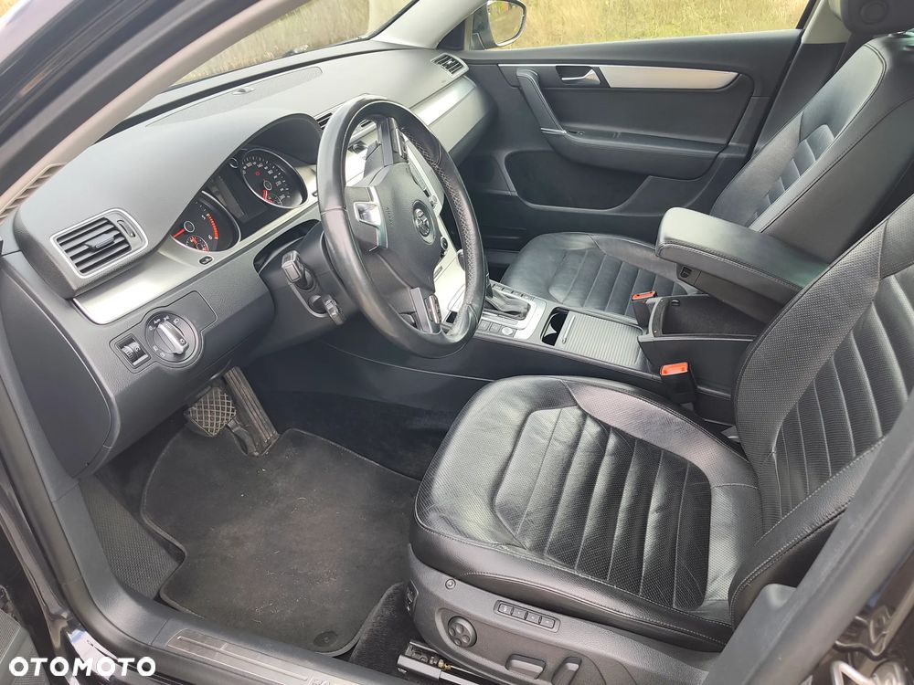 Volkswagen Passat 2.0 TDI DPF DSG 4Motion Highline - 26