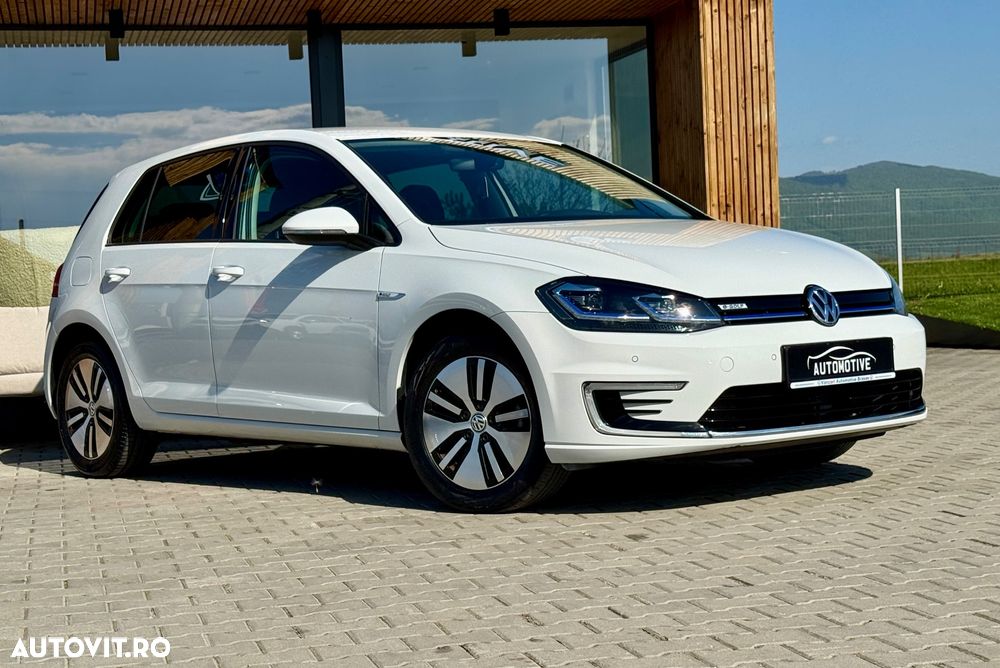 Volkswagen e-Golf - 11