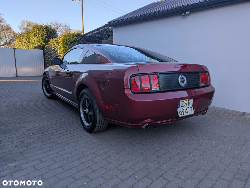 Ford Mustang 4.6 V8 GT - 2