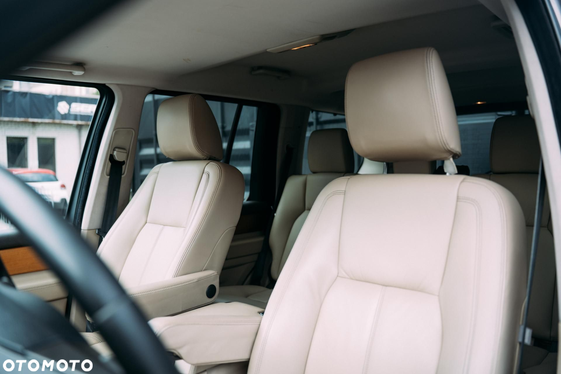 Land Rover Discovery - 9