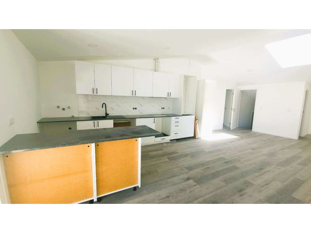 Moradia Térrea T3 Renovada A Apenas 5 Minutos das Praias | Lourinhã - Grande imagem: 3/24