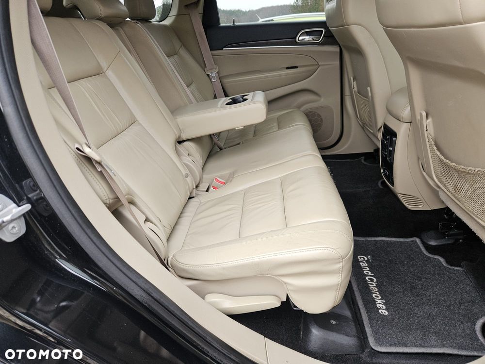 Jeep Grand Cherokee - 14
