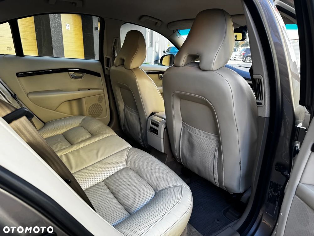 Volvo S80 4.4 V8 Summum - 10